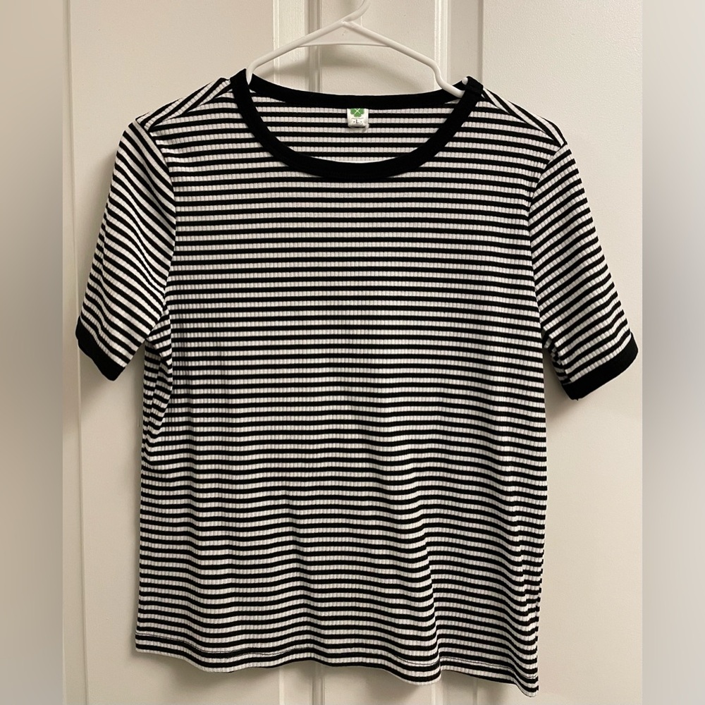 Black and White Striped Ribbed Women's Top